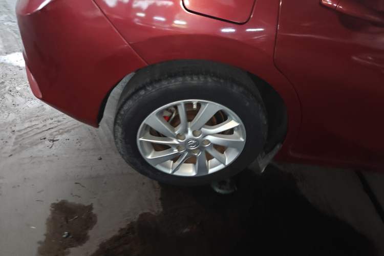 Used Nissan Tiida 2016 1.6L CVT Cool Dynamic Edition Right Rear Wheel Hub