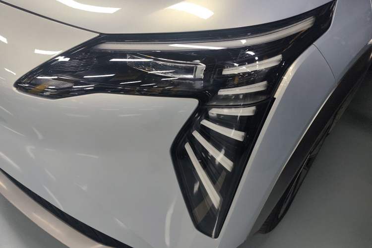 Used AION Y 2024 Younger