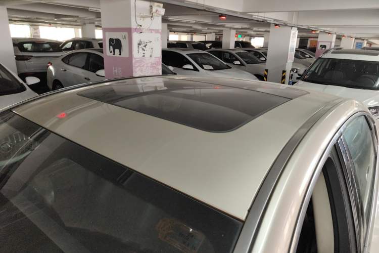 Used Geely Auto Emgrand GT 2016 2.4L Comfort Version Roof