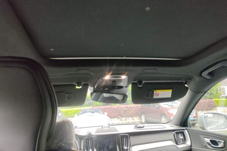 Used Volvo XC60 New Energy 2019 T8 E-Drive Hybrid Intelligent Luxury Sport Edition China V Standard Headliner