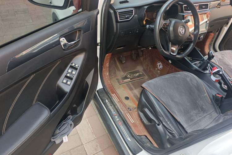 Used Dongfeng Fengon 580 2021 Revised ☆ Star Edition 1.8L Manual Elite Version