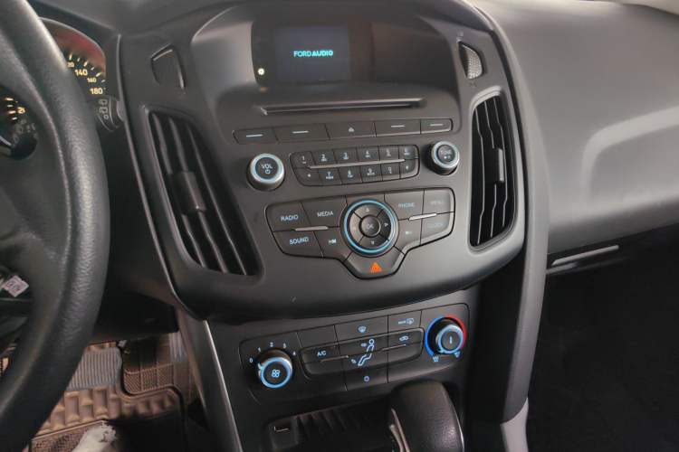 Used Ford Focus 2015 Hatchback 1.6L Automatic Comfort Model
