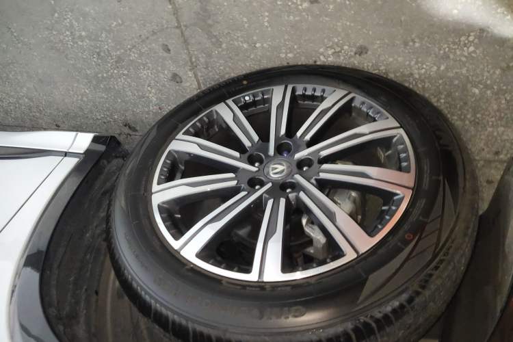 Used CHANGAN CS75 PLUS 2024 3rd Generation Champion Edition 1.5T Intelligent Drive Dynamic Model