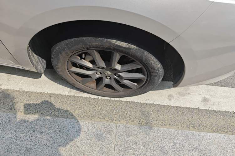 Used Baojun RC-5 2020 1.5L Manual Zhiyao Elite Edition Right Front Wheel Hub