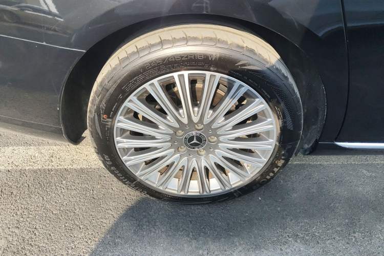 Used Mercedes-Benz E-Class 2021 Facelift E 300 L Stylish Edition
