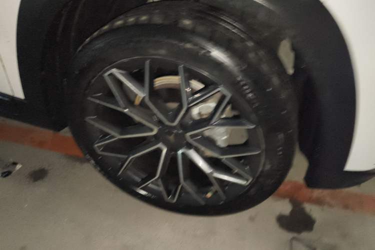 Used CHANGAN UNI-T 2022 1.5T Prestige Version Right Front Wheel Hub