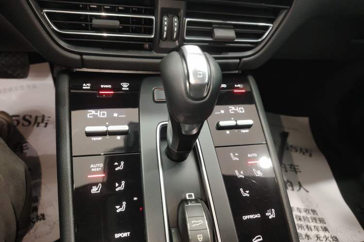 Used Porsche Macan 2022 Macan 2.0T