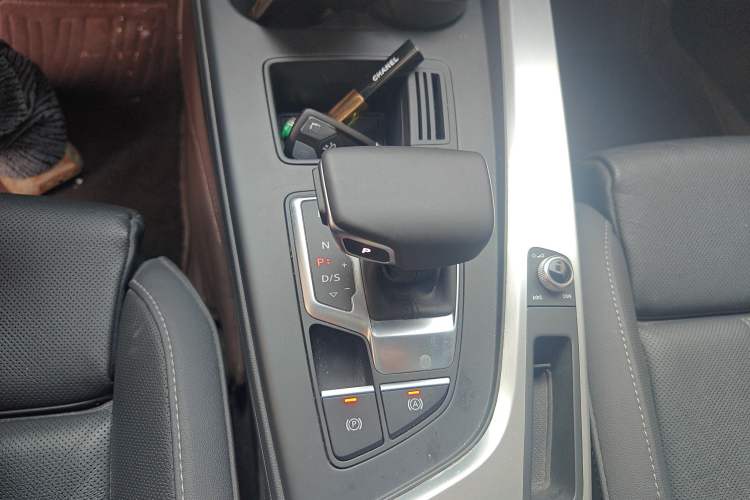 Used Audi A4L 2020 40 TFSI Fashion Dynamic Model
