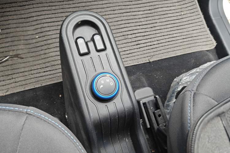 Used Wuling Hongguang MINIEV 2020 Enjoyment Model Lithium Iron Phosphate Gear Lever