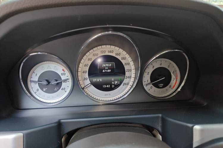 Used Mercedes-Benz GLK-Class 2013 GLK 300 4MATIC Dynamic Sunroof Model