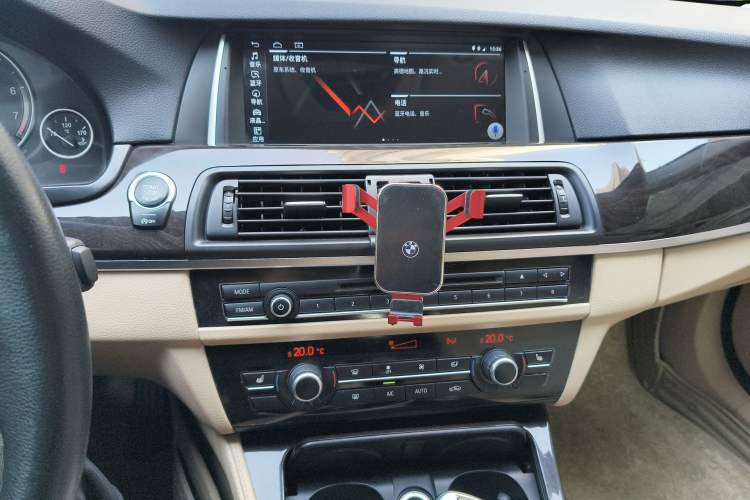 Used BMW 5 Series 2013 525Li Leading Model
