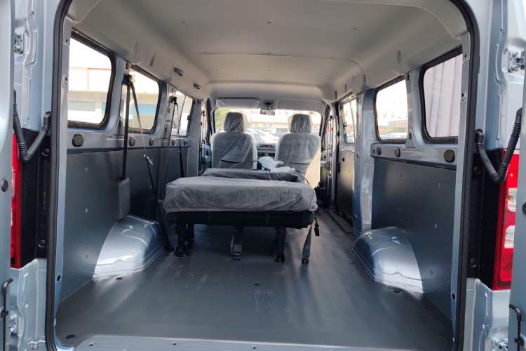 Used Wuling Yangguang 2025 Model 400km Bus Edition—Comfort Edition