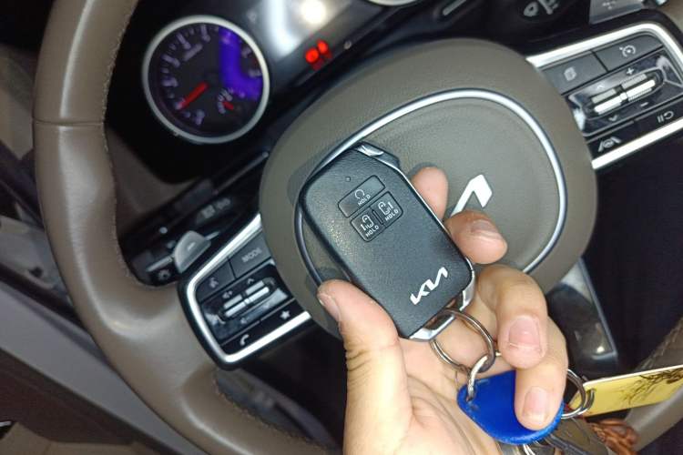 Used Kia Carnival 2021 2.0T Luxury Tech Edition