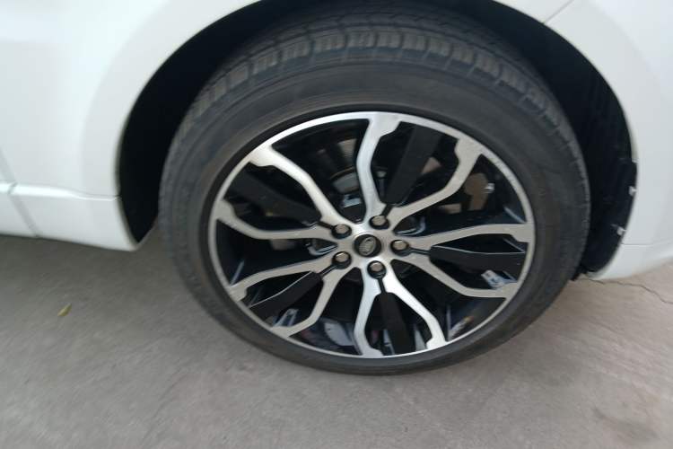 Used Land Rover Range Sport 2017 3.0 SC V6 HSE DYNAMIC Right Front Wheel Hub