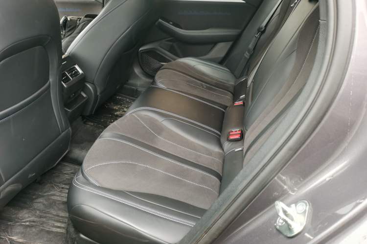 Used Geely Auto Preface 2025 Dongfang Yao 2.0TD Moonlight Edition Left Rear Seat