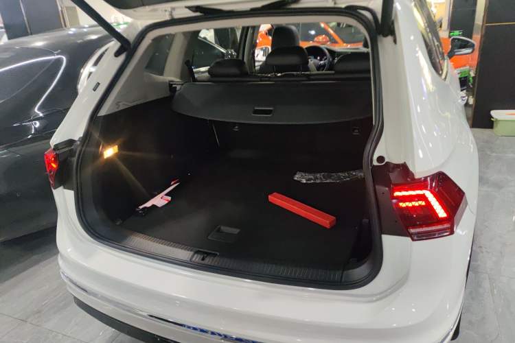 Used Volkswagen Tiguan L New Energy 2019 430 PHEV Hybrid Flagship Model Trunk