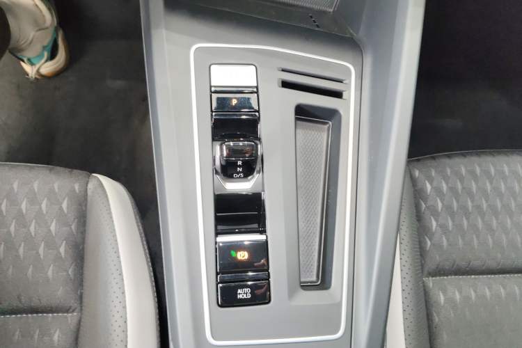 Used Volkswagen Golf 2025 300TSI Pro Gear Lever