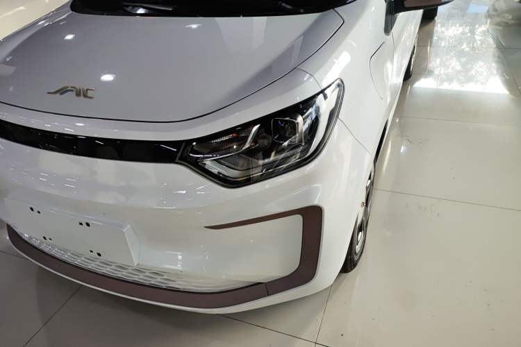 Used JAC Yiwei E10X 2024 Charming Edition 301km Lite