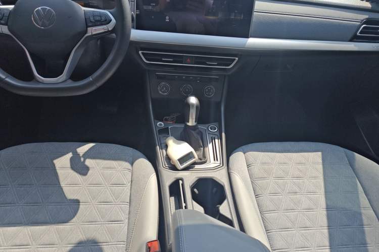 Used Volkswagen Lavida 2023 300TSI DSG Full-Comfort Edition Gear Lever