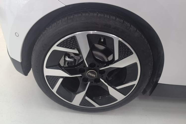 Used MINI Electric COOPER 2024 452km COOPER SE Artist