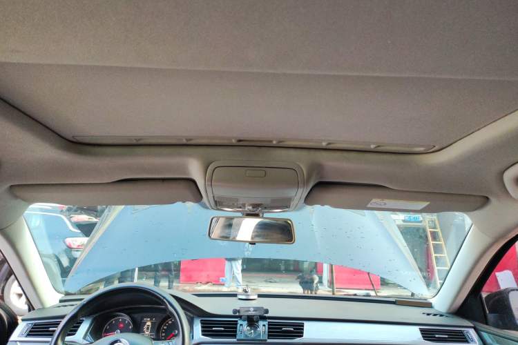 Used Volkswagen Passat 2017 330TSI DSG Luxury Edition Headliner