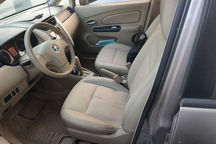 Used Venucia D50 2014 1.6L Automatic Splendid Edition
