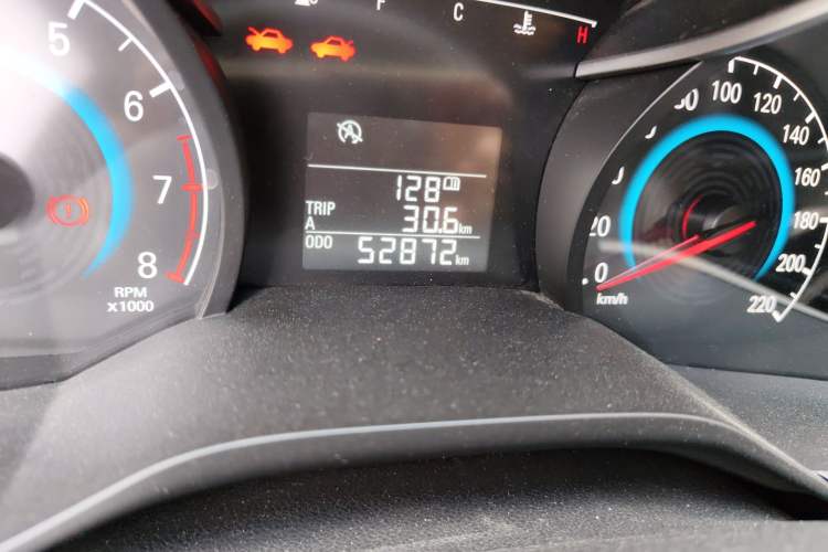 Used Chevrolet Cavalier 2016 1.5L Manual Xinyue Edition Odometer Close Up