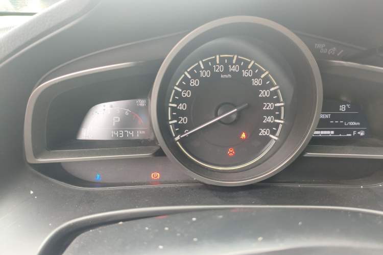 Used Mazda 3 Axela 2017 Sedan 1.5L Automatic Luxury Model Emission Standard China V