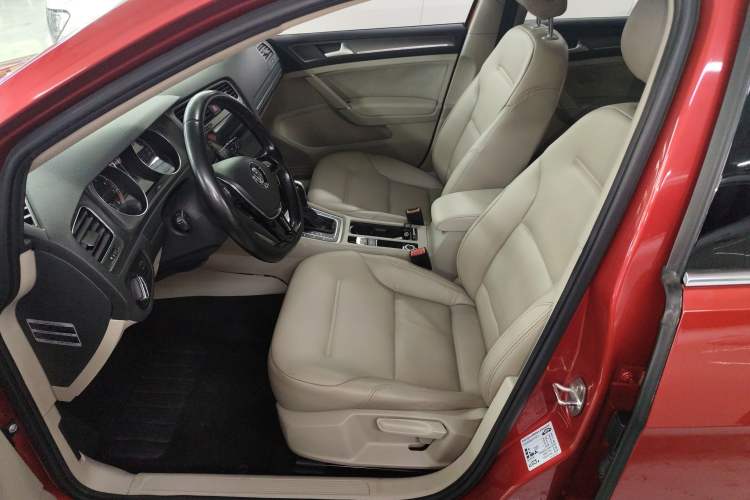 Used Volkswagen Golf 2014 1.4TSI Automatic Comfort Model
