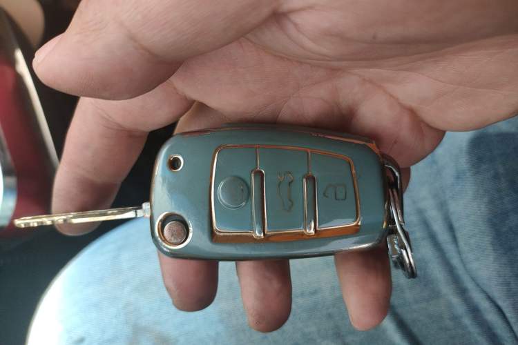 Used JAC Group Refine 2012 1.9T Shuttle Diesel Comfort Version HFC4DB1-2C