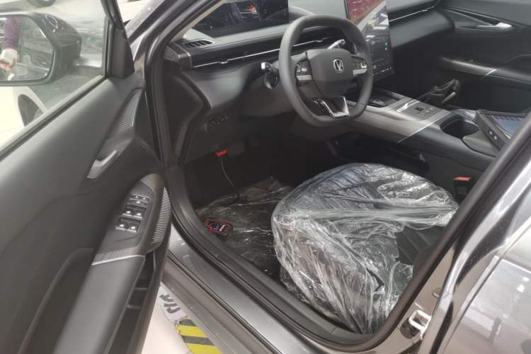 Used CHANGAN Eado PHEV 2025 Smart New Blue Whale 145KM Battleship Edition