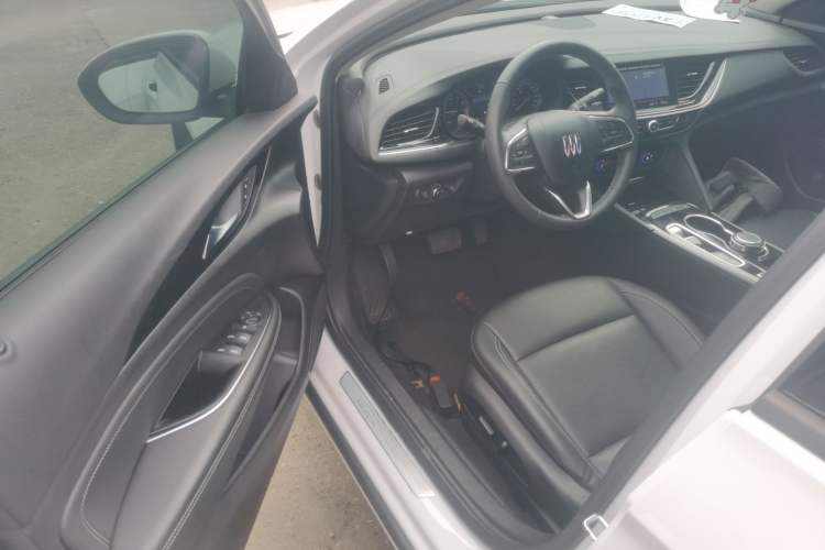 Used Buick Regal 2024 25T Deluxe Edition
