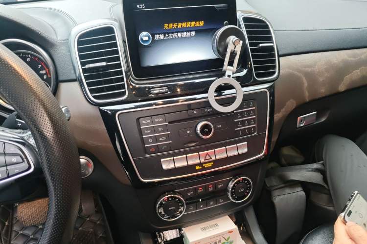 Used Mercedes-Benz GLE 2016 GLE 400 4MATIC Audio And AC Panel