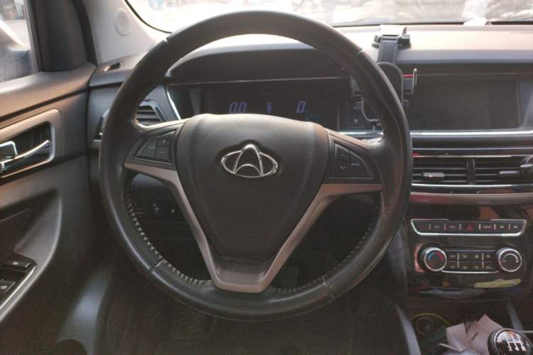 Used CHANGAN KAICHENG Oushang A600 2016 1.5L Manual Luxury 7-Seater
