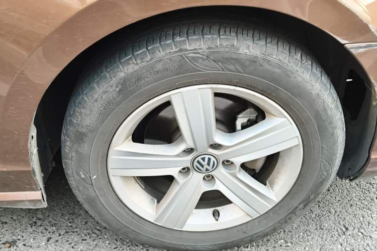 Used Volkswagen Lamando 2018 230TSI DSG Fashion Edition Right Front Wheel Hub