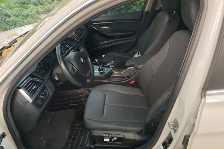 Used BMW 3 Series 2017 320Li Fashion Model
