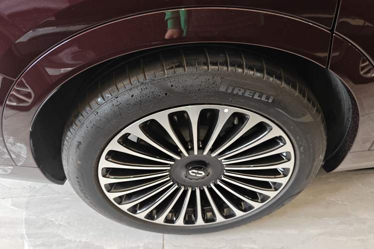 Used Hima AITO M9 2025 Extended-Range Ultra Version 52 kWh 5-Seater Edition
