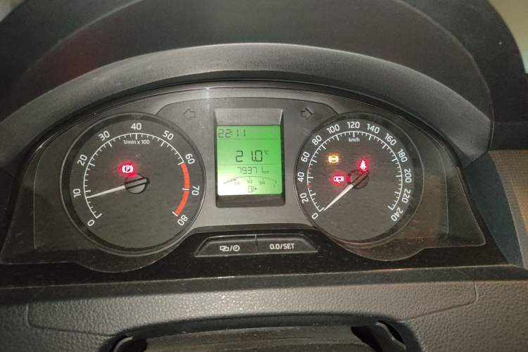 Used Skoda Rapid 2016 1.6L Manual Front-Wheel-Drive Version