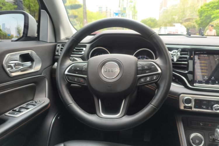 Used Jeep Grand Commander 2018 2.0T Four-Wheel Drive Smart Enjoyment Version China V Emission Standard Steering Wheel