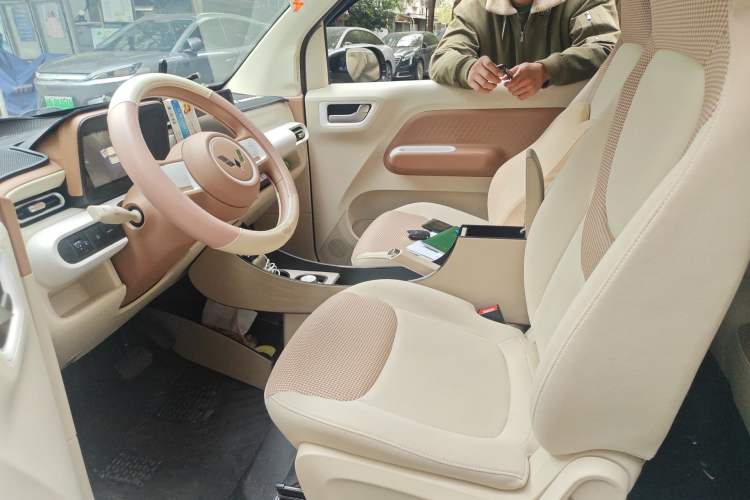 Used Wuling Hongguang MINIEV 2024 3rd Generation 215km Youth Edition
