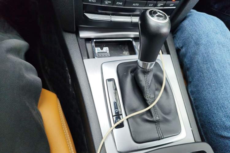 Used Mercedes-Benz E-Class 2012 E 260 CGI Convertible Gear Lever
