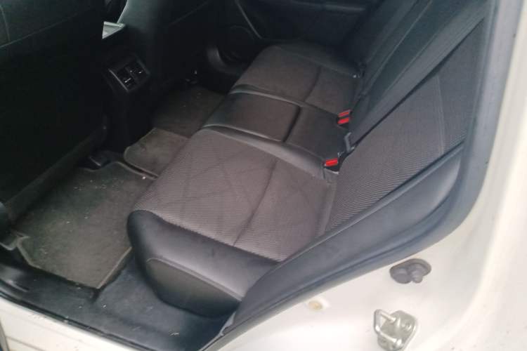 Used Honda Jade 2013 1.8L automatic Comfort version 5 seats Left Rear Seat