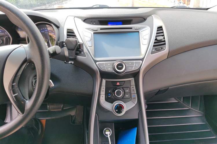 Used Hyundai Elantra (5th Generation / Langdong) 2015 1.6L Automatic Fashion Model
