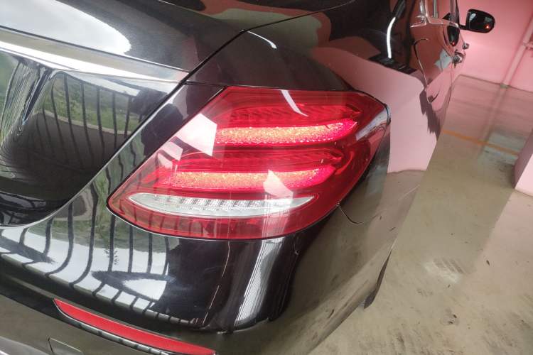 Used Mercedes-Benz E-Class 2020 E 300 L Sporty and Stylish Model Right Rear Taillight