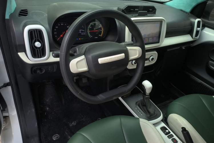 Used Roewe Clever 2021 302 km New Four-Seater Super-Efficient Version