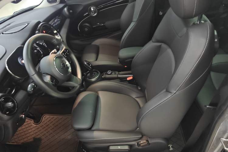 Used MINI MINI 2023 1.5T COOPER Artist
