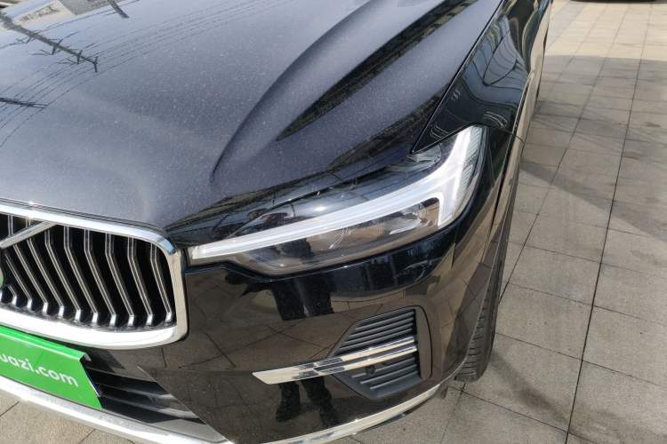 Used Volvo XC60 2025 B5 4x4 Smart Luxury Edition
