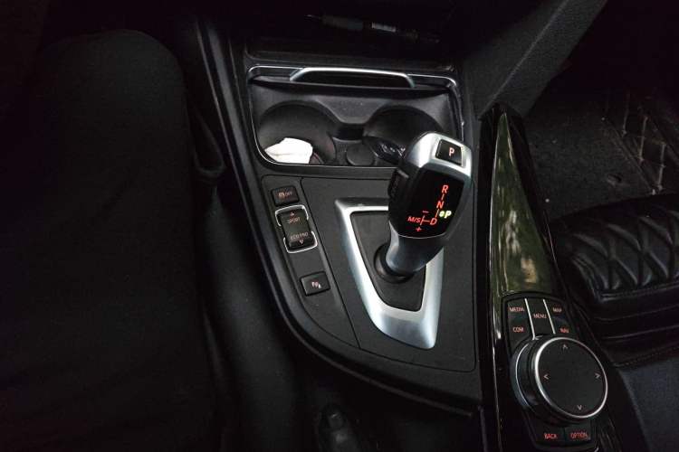 Used BMW 3 Series GT 2020 320i M Sport Package Gear Lever