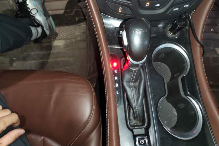 Used Buick Envision 2018 20T Two-Wheel Drive Luxury Model Gear Lever