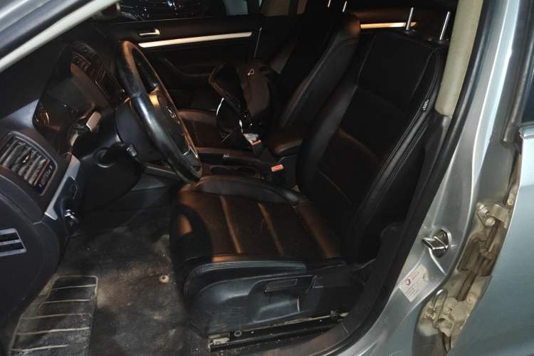 Used Volkswagen Sagitar 2011 1.4 TSI Automatic Luxury Edition
